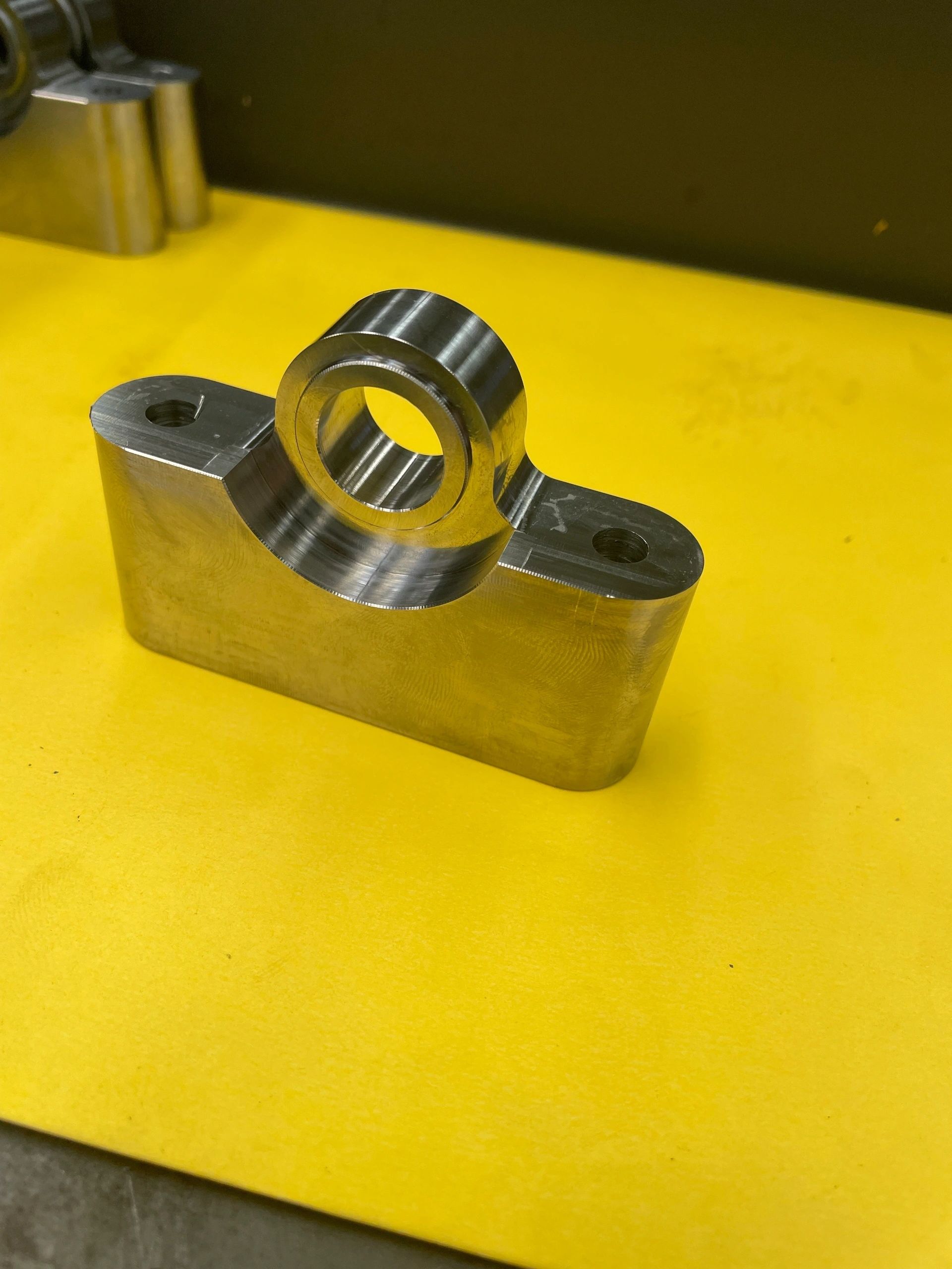 Saddle bracket