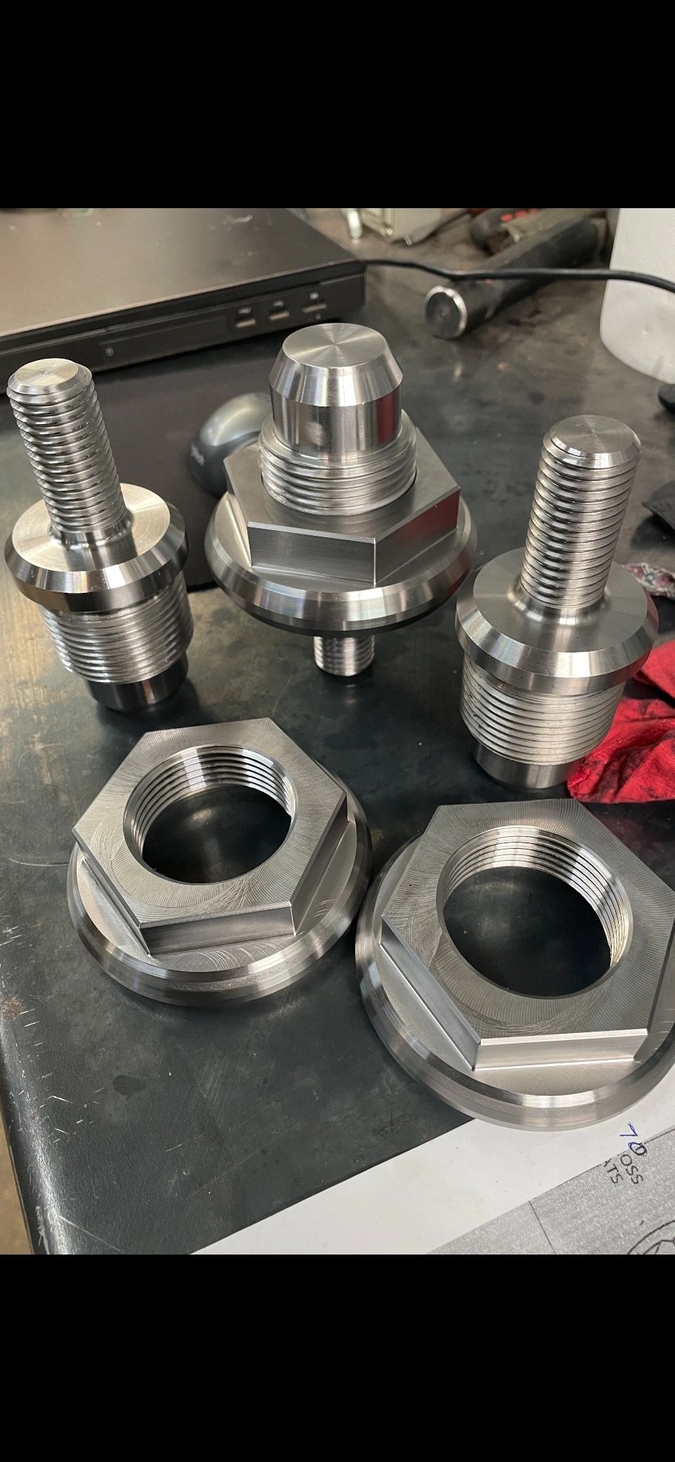 Hex hardware
